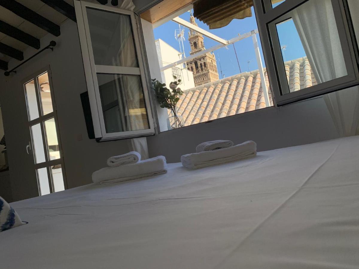 Stunning Attic With Private Terrace And Parking Optional Apartment Seville Exterior photo